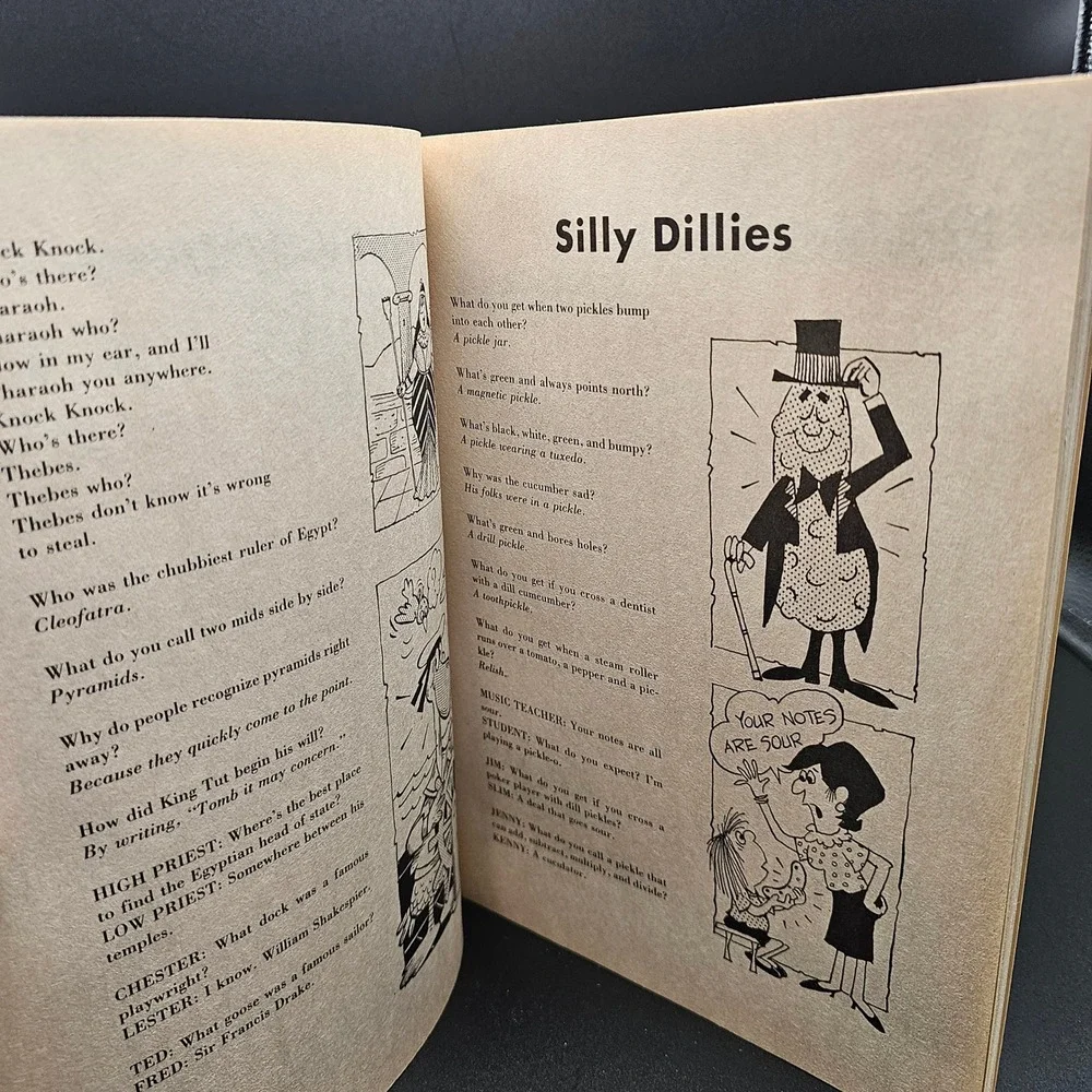 Vintage Worlds Greatest‎ Jokes Riddles Creative Child Press Book Lots of Laughs